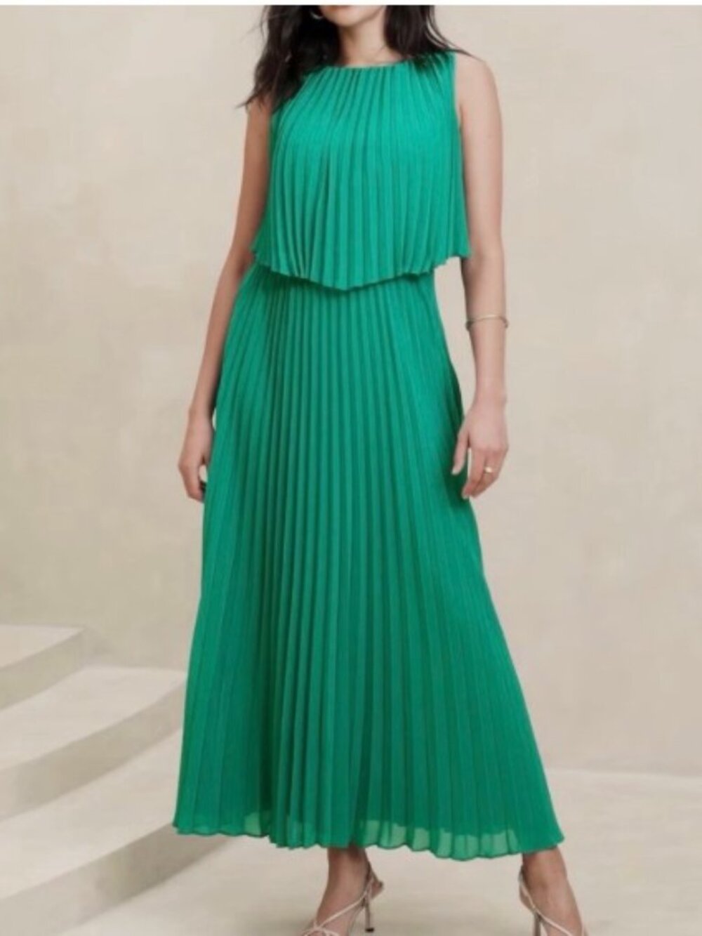 NWT BANANA REPUBLIC Emerald Green Chiffon Pleated Maxi Dress Size 6